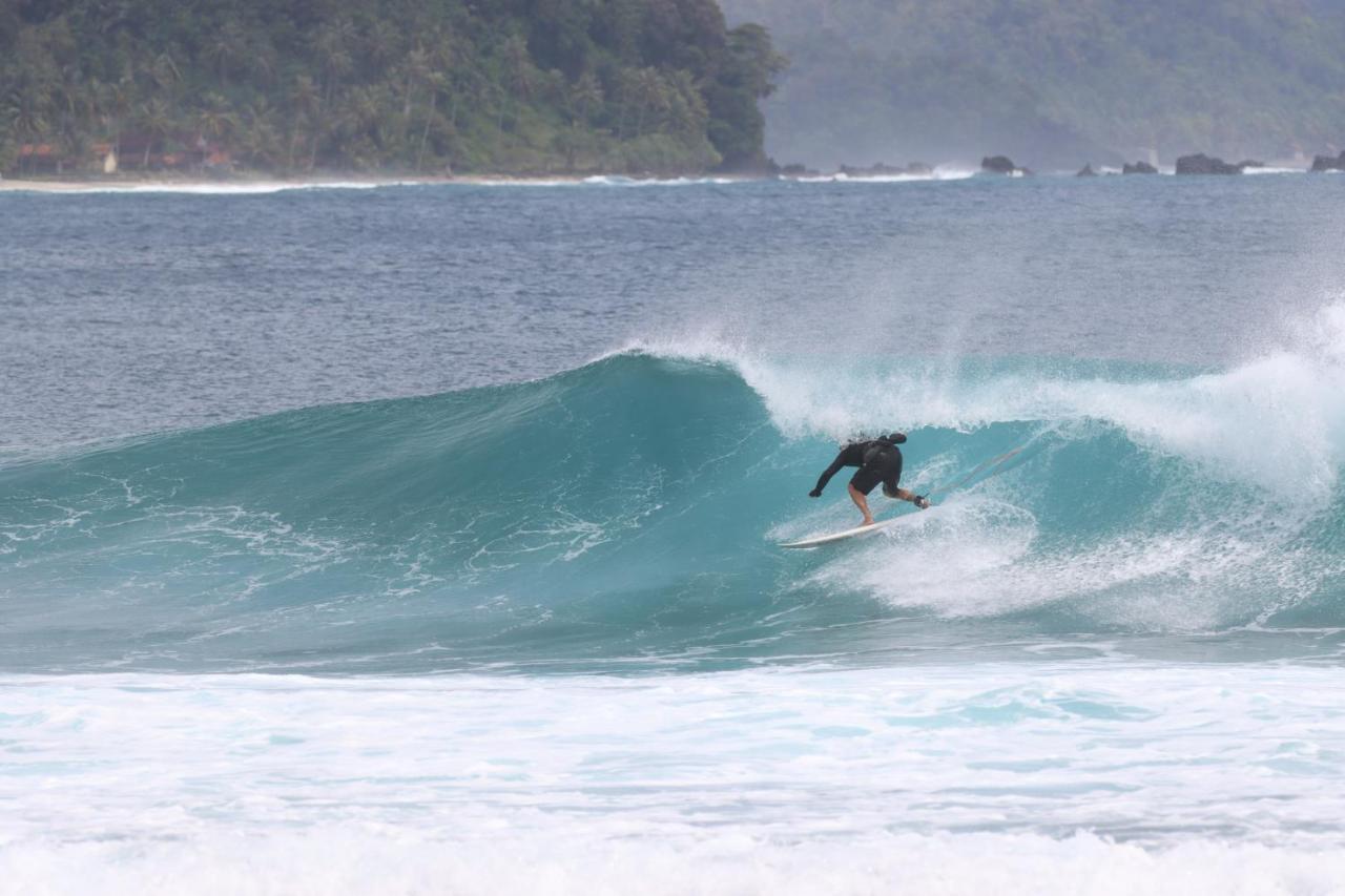 Rumah Nalu Surf Camp Krui Dış mekan fotoğraf