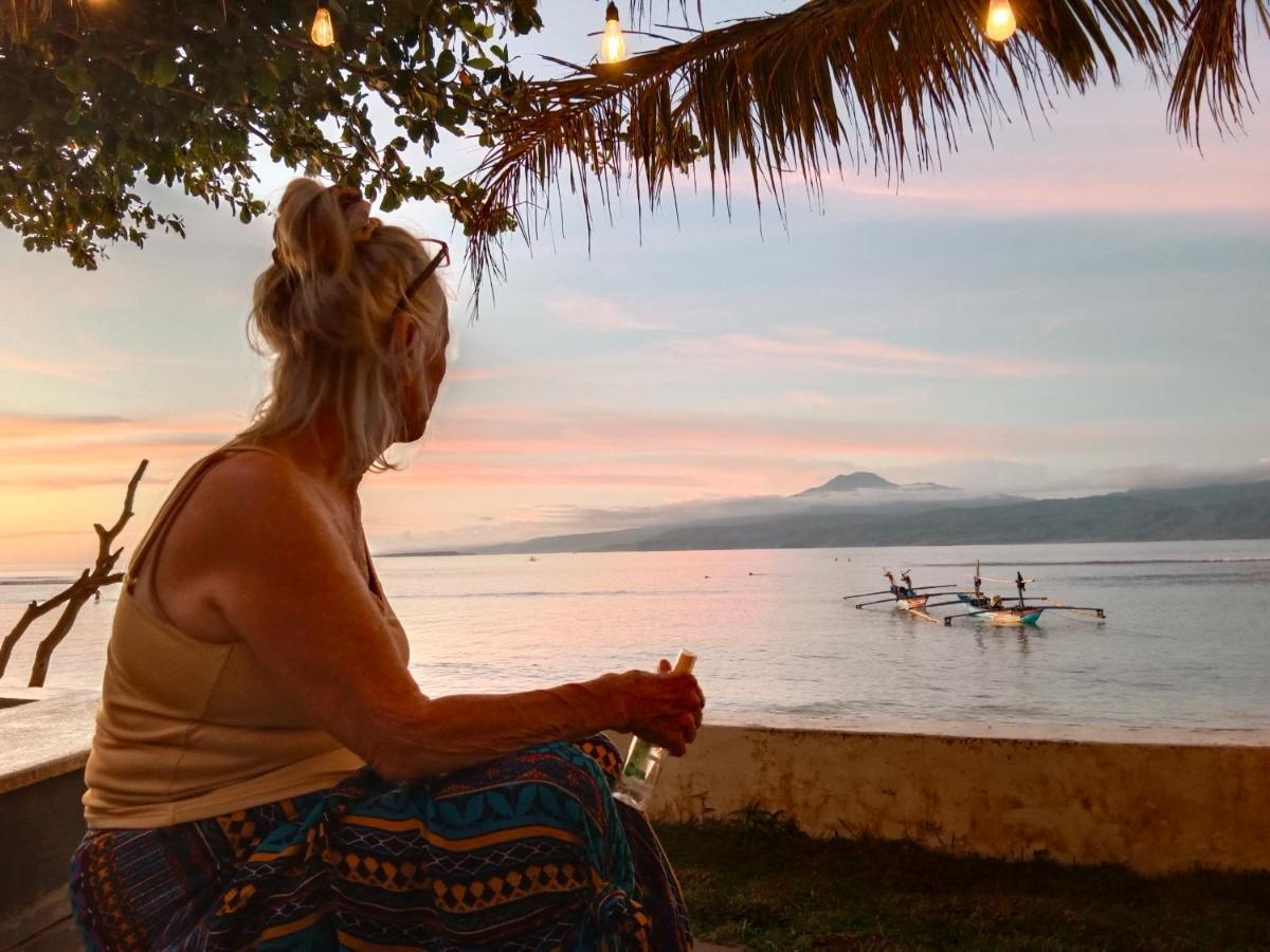 Rumah Nalu Surf Camp Krui Dış mekan fotoğraf