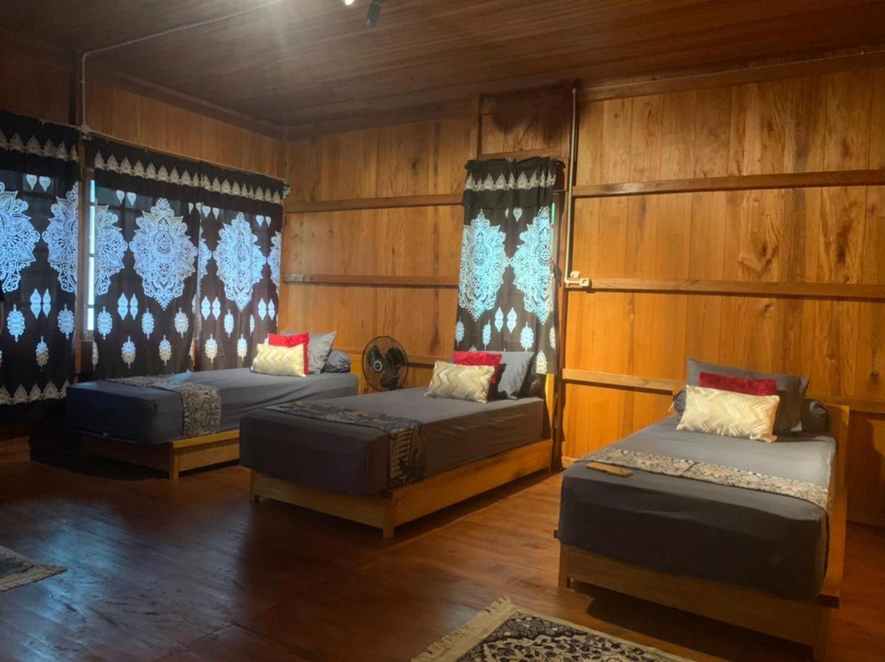 Rumah Nalu Surf Camp Krui Dış mekan fotoğraf